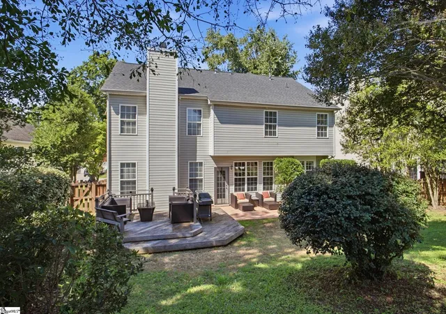 Photo 3 of Single family home for sale at 11 Shadowrock Ct, Simpsonville, SC 29681 | MLS# 1602006 | Listing updated on 2026-09-11