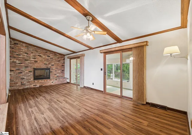 Photo 3 of Single family home for sale at 105 Derby Ln, Clinton, SC 29325 | MLS# 1589599 | Listing updated on 2026-09-26