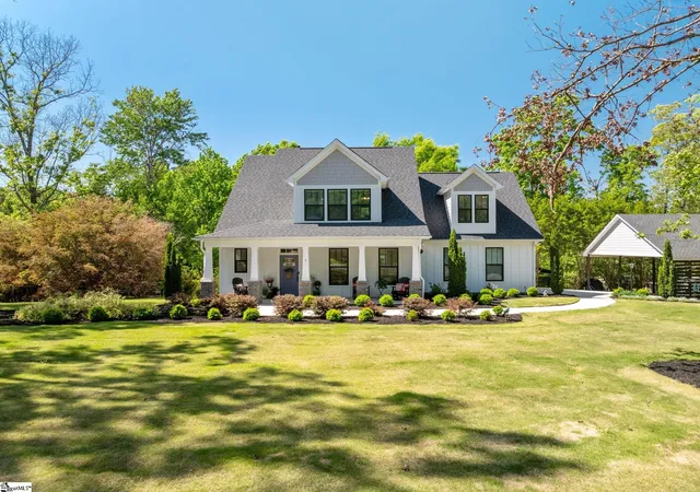 Photo 1 of Single family home for sale at 9 Compton Dr, Greenville, SC 29615 | MLS# 1589492 | Listing updated on 2026-07-31