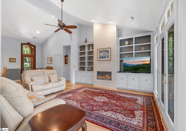 Photo 3 of Single family home for sale at 5 Blue Sky Trl, Travelers Rest, SC 29690 | MLS# 1595588 | Listing updated on 2026-09-08