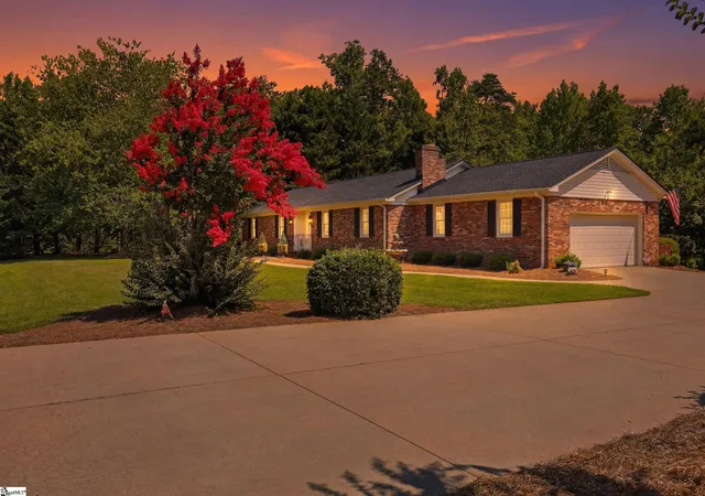 Photo 2 of Sale Pending at 130 Cannon Ln, Easley, SC 29640 | MLS# 1596566 | Listing updated on 2026-08-12