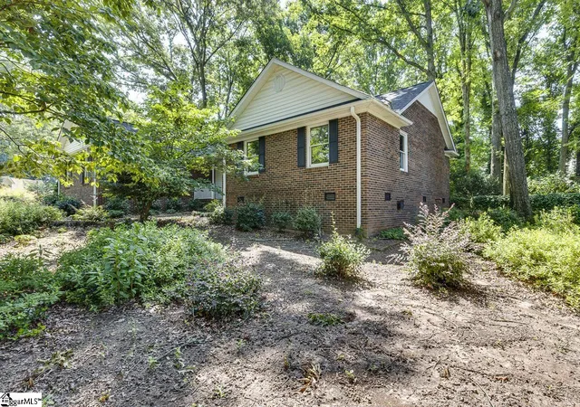 Homes for sale in Simpsonville, SC | 100 Fox Hollow Ct, Simpsonville, SC 29680 | MLS# 1596363
