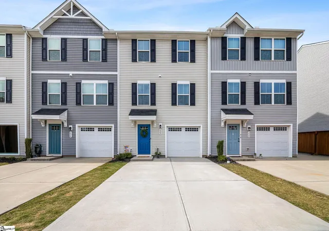 Photo 2 of Townhouse for sale at 222 Maple Forge Trl, Greenville, SC 29617 | MLS# 1598158 | Listing updated on 2026-07-18