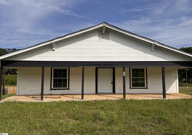 1st image of 131 Case Ave, Spartanburg, SC 29301 | MLS# 1595901