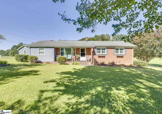 Photo 1 of Single family home for sale at 3309 Earls Bridge Rd, Easley, SC 29640 | MLS# 1601836 | Listing updated on 2026-08-27