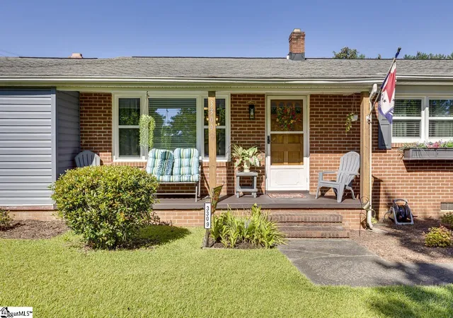 Photo 3 of Single family home for sale at 3309 Earls Bridge Rd, Easley, SC 29640 | MLS# 1601836 | Listing updated on 2026-08-27