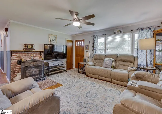 Photo 3 of Single family home for sale at 3309 Earls Bridge Rd, Easley, SC 29640 | MLS# 1601836 | Listing updated on 2026-09-22