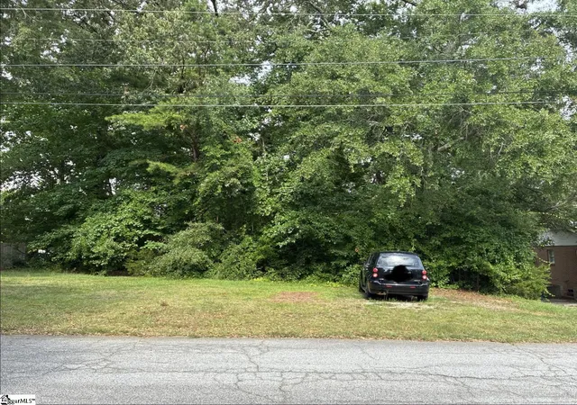 Photo 4 of Land for sale at 00 Oakwood Dr, Laurens, SC 29360 | MLS# 1598772 | Listing updated on 2026-08-31