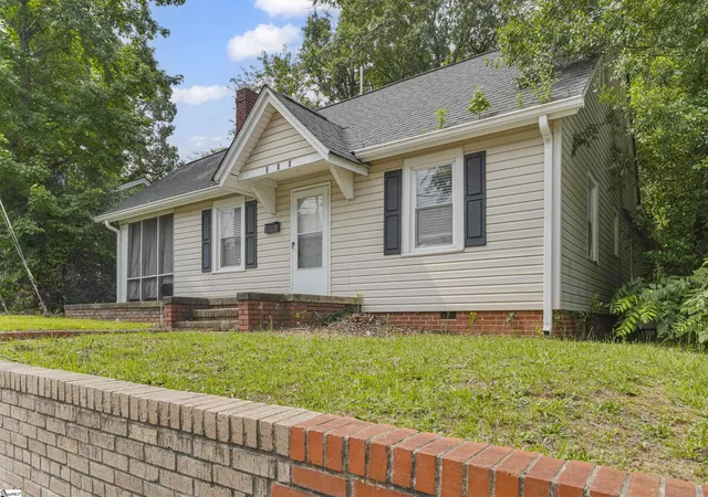 Photo 2 of Single family home for sale at 540 Union St, Spartanburg, SC 29306 | MLS# 1596190 | Listing updated on 2026-09-09