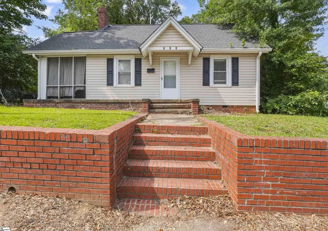 Photo 3 of Single family home for sale at 540 Union St, Spartanburg, SC 29306 | MLS# 1596190 | Listing updated on 2026-09-09