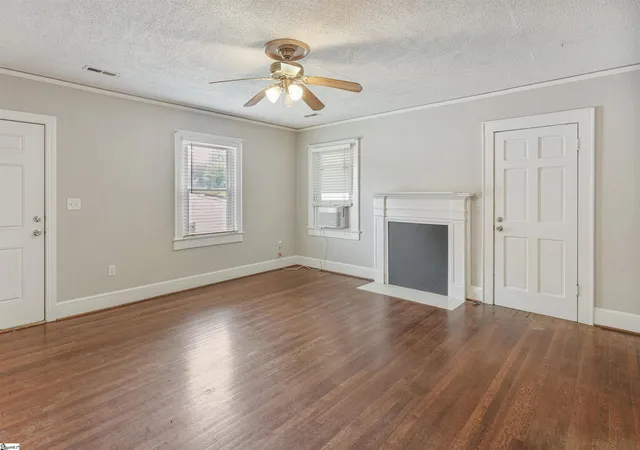 Photo 4 of Single family home for sale at 540 Union St, Spartanburg, SC 29306 | MLS# 1596190 | Listing updated on 2026-09-09