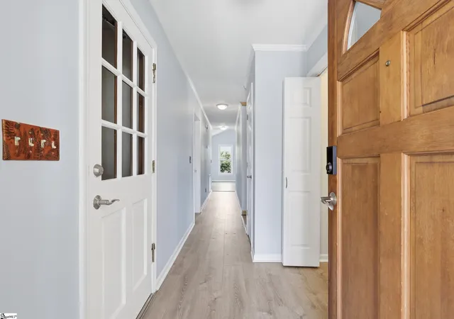 Photo 3 of Single family home for sale at 33 Tilbury Wy, Greenville, SC 29609 | MLS# 1595080 | Listing updated on 2026-09-11