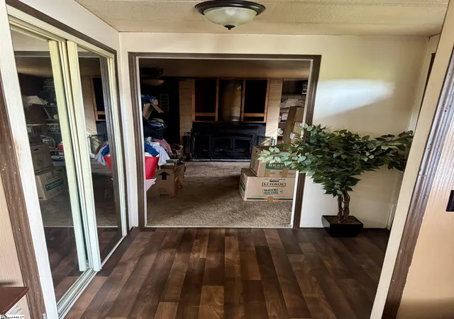Photo 5 of Manufactured home for sale at 160 Cooper Rd, Campobello, SC 29322 | MLS# 1597323 | Listing updated on 2026-08-28