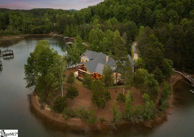 Homes for sale in Six Mile, SC | 146 Island Water Dr, Six Mile, SC 29682 | MLS# 1594166