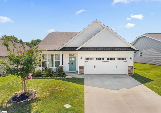 Photo 1 of Sale Pending at 323 Barnhill Ct, Greenville, SC 29617 | MLS# 1599414 | Listing updated on 2026-09-03