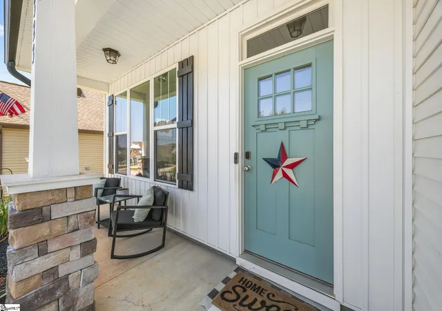 Photo 2 of Sale Pending at 323 Barnhill Ct, Greenville, SC 29617 | MLS# 1599414 | Listing updated on 2026-09-03
