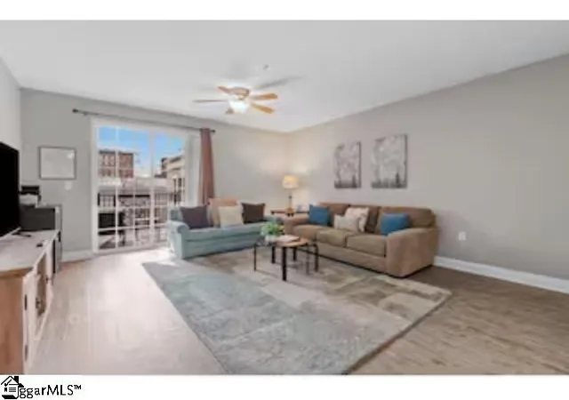2nd image of 10 E Washington St #Unit 2i, Greenville, SC 29601 | MLS# 1593605