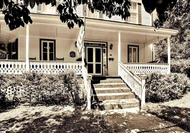 Photo 1 of Single family home for sale at 501 Buncombe St, Edgefield, SC 29824 | MLS# 1559501 | Listing updated on 2026-06-30