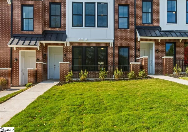 2nd image of 32a Gibbs St, Greenville, SC 29601 | MLS# 1582203