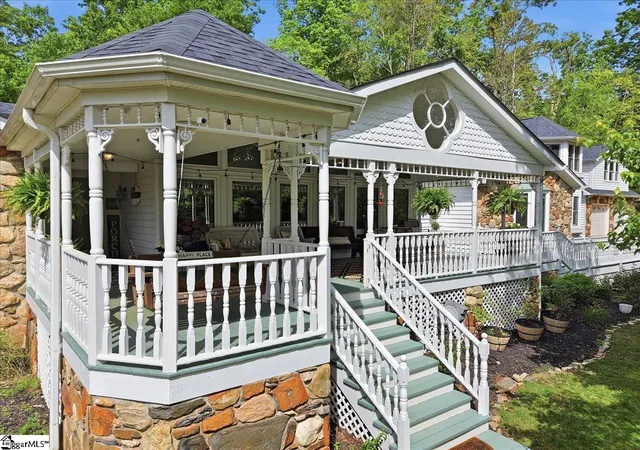 Homes for sale in Pickens, SC | 144 Porter Rd, Pickens, SC 29671 | MLS# 1591544