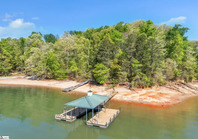 Homes for sale in Fair Play, SC | 526 Tammerick Trl, Fair Play, SC 29643 | MLS# 1588085