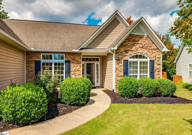 Photo 2 of Single family home for sale at 60 Cantera Cir, Greenville, SC 29615 | MLS# 1597589 | Listing updated on 2026-08-25