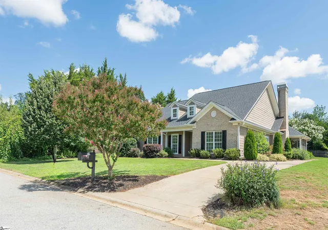 Photo 1 of Sale Pending at 1 Laurel Grove Dr, Simpsonville, SC 29681 | MLS# 1598348 | Listing updated on 2026-08-31