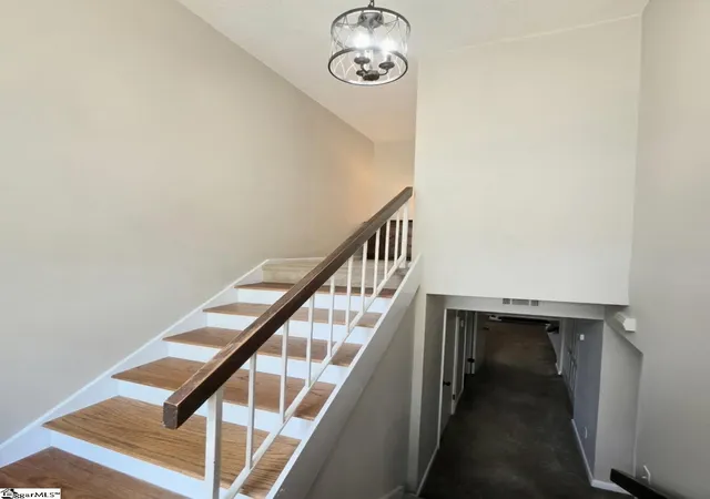 Photo 3 of Condo for sale at 8 Briarcreek Pl, Greenville, SC 29615 | MLS# 1601620 | Listing updated on 2026-08-28