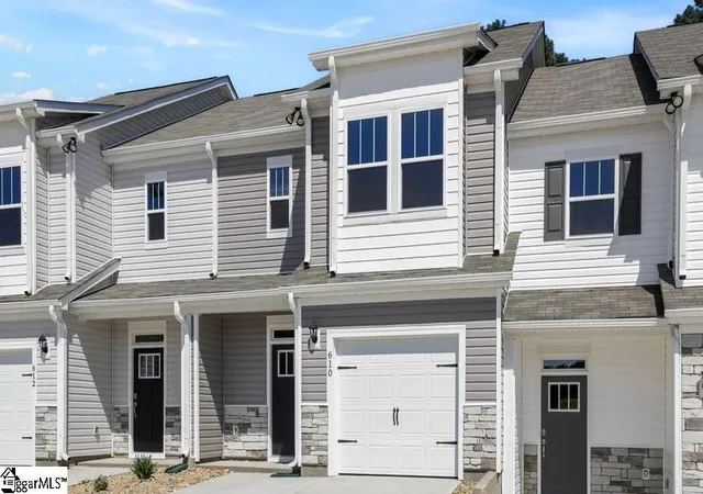 Photo 2 of Townhouse for sale at 610 Jules Ln, Moore, SC 29369 | MLS# 1595495 | Listing updated on 2026-09-10