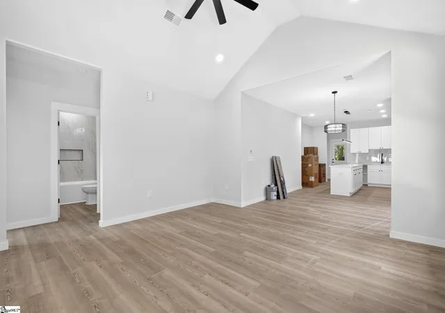 Photo 4 of Single family home for sale at 464 Tryon St, Spartanburg, SC 29301 | MLS# 1601473 | Listing updated on 2026-08-30