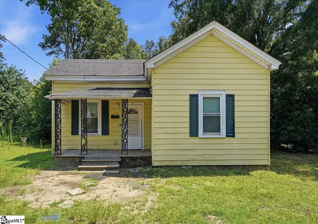 Photo 1 of Sale Pending at 118 Cherry St, Gaffney, SC 29340 | MLS# 1601971 | Listing updated on 2026-08-26