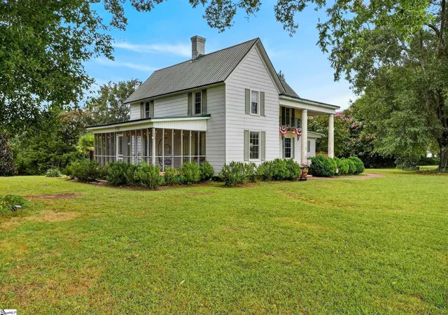 Photo 2 of Single family home for sale at 1710 Scuffletown Rd, Fountain Inn, SC 29644 | MLS# 1601808 | Listing updated on 2026-09-09