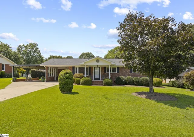 Photo 1 of Single family home for sale at 139 Northview St, Lyman, SC 29365 | MLS# 1601685 | Listing updated on 2026-08-22
