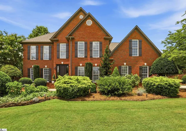 Photo 2 of Single family home for sale at 420 S Oakley Ln, Spartanburg, SC 29301 | MLS# 1596484 | Listing updated on 2026-08-24
