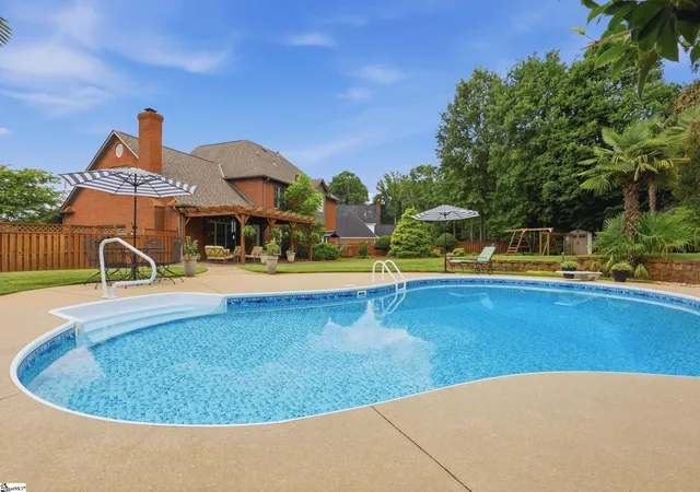 Photo 4 of Single family home for sale at 420 S Oakley Ln, Spartanburg, SC 29301 | MLS# 1596484 | Listing updated on 2026-08-24