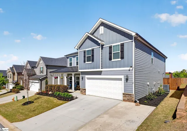 Photo 3 of Single family home for sale at 108 Graceful Sedge Way, Simpsonville, SC 29680 | MLS# 1602508 | Listing updated on 2026-08-31
