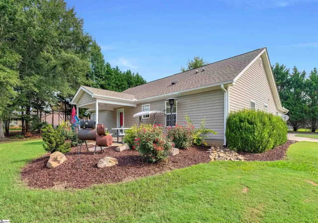 Photo 48 of Single family home for sale at 1 Berry Tree Ct, Greer, SC 29651 | MLS# 1600353 | Listing updated on 2026-09-11