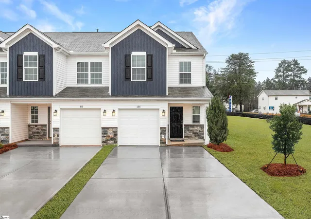 1st image of 608 Curry Ct, Spartanburg, SC 29301 | MLS# 1578475