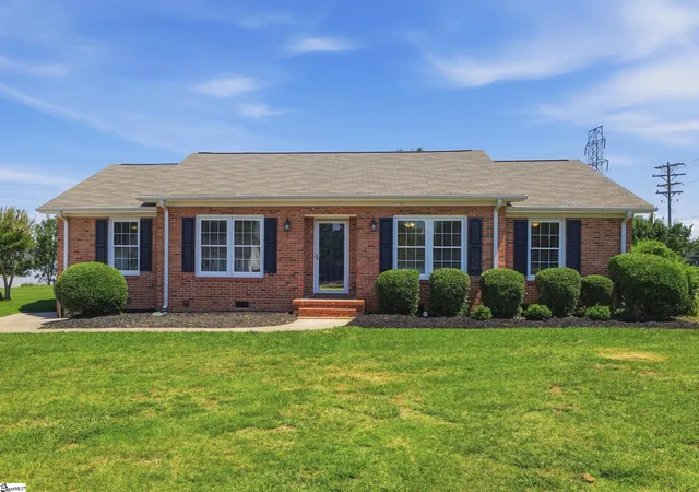 Photo 1 of Single family home for sale at 2 Brushy Creek Rdg, Taylors, SC 29687 | MLS# 1594960 | Listing updated on 2026-09-16