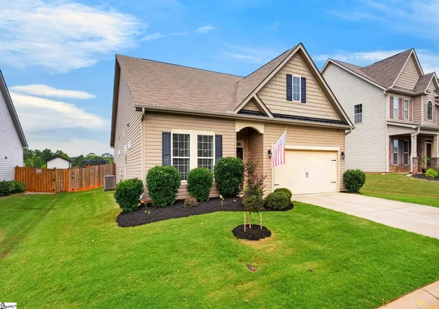 Photo 1 of Single family home for sale at 380 Meadowpark Ln, Duncan, SC 29334 | MLS# 1602059 | Listing updated on 2026-08-27