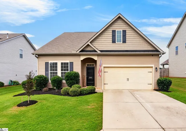 Photo 2 of Single family home for sale at 380 Meadowpark Ln, Duncan, SC 29334 | MLS# 1602059 | Listing updated on 2026-08-27