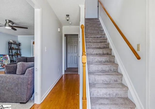 Photo 2 of Single family home for sale at 10 Hyde Park Ln, Mauldin, SC 29662 | MLS# 1599438 | Listing updated on 2026-09-08