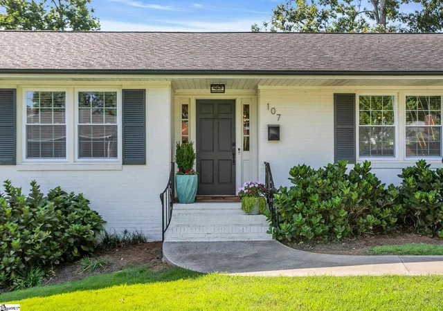 Photo 2 of Single family home for sale at 107 Birchwood Dr, Greenville, SC 29605 | MLS# 1601965 | Listing updated on 2026-08-29