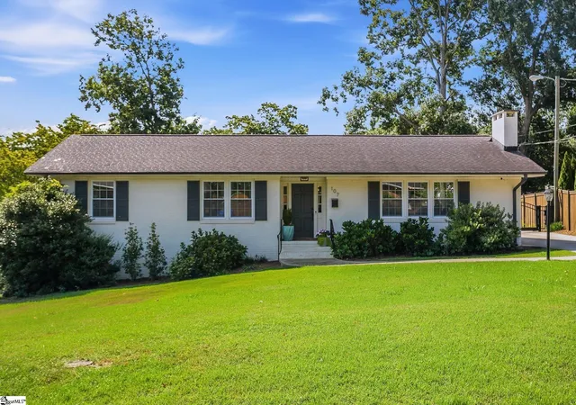 Photo 2 of Single family home for sale at 107 Birchwood Dr, Greenville, SC 29605 | MLS# 1601965 | Listing updated on 2026-08-29