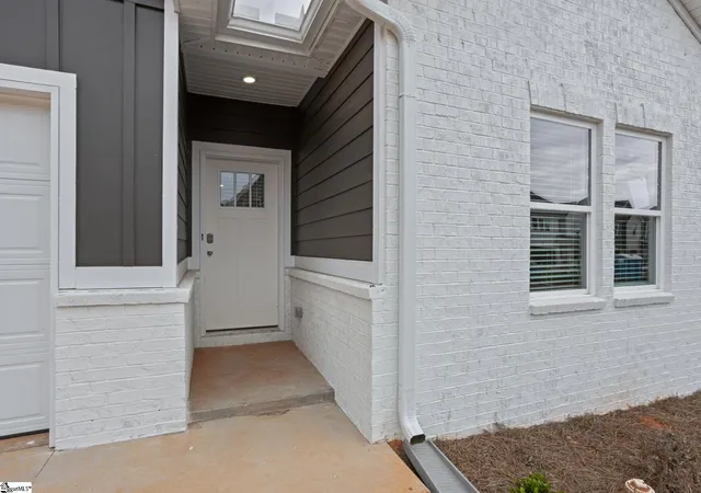 Photo 3 of Single family home for sale at 605 Silver Fir St, Piedmont, SC 29673 | MLS# 1598920 | Listing updated on 2026-09-28
