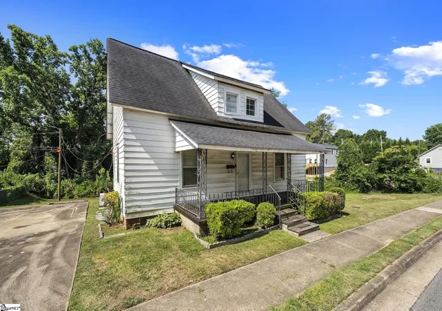 Homes for sale in Greer, SC | 425 Pennsylvania Ave, Greer, SC 29650 | MLS# 1596560