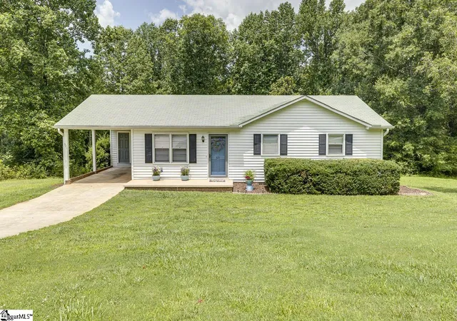1st image of 321 Springdale Ave, Liberty, SC 29657 | MLS# 1596398