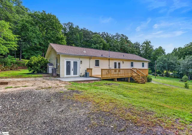 Photo 2 of Single family home for sale at 250 John High Rd, Campobello, SC 29322 | MLS# 1600477 | Listing updated on 2026-08-25