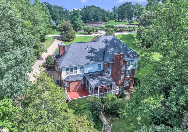 Photo 2 of Single family home for sale at 401 Rivercrest Dr, Taylors, SC 29687 | MLS# 1600036 | Listing updated on 2026-08-28