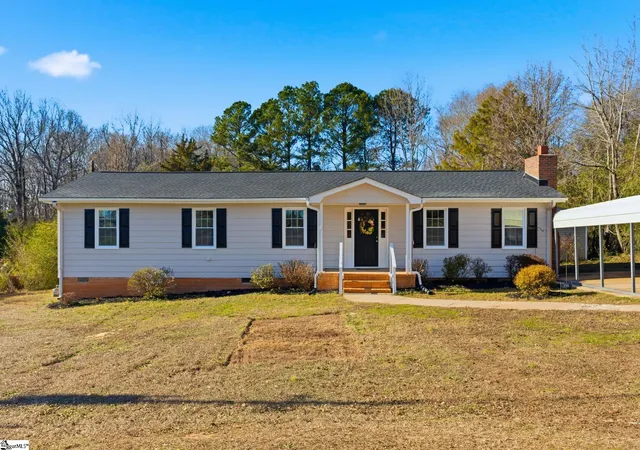 Homes for sale in Piedmont, SC | 250 Pine Dr, Piedmont, SC 29673 | MLS# 1588542